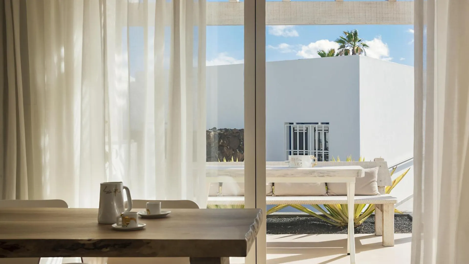 ****  Aparthotel Nautilus Lanzarote Puerto del Carmen  Spanien